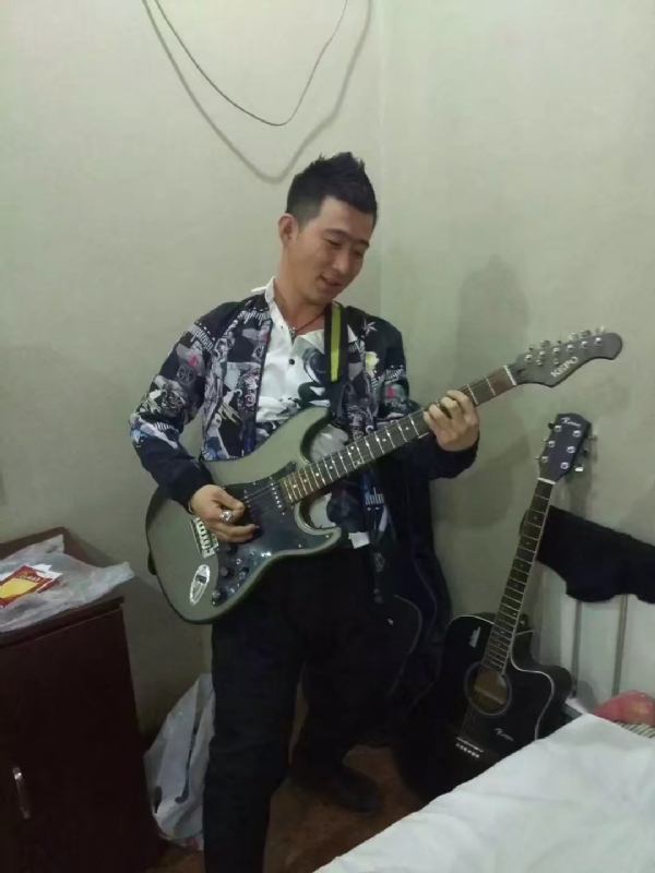 小吉他的第一张照片--霞浦相亲网