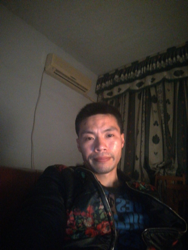 性情男儿的第一张照片--霞浦相亲网