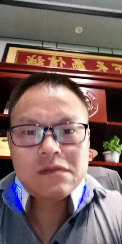 模具工匠的第一张照片--霞浦相亲网