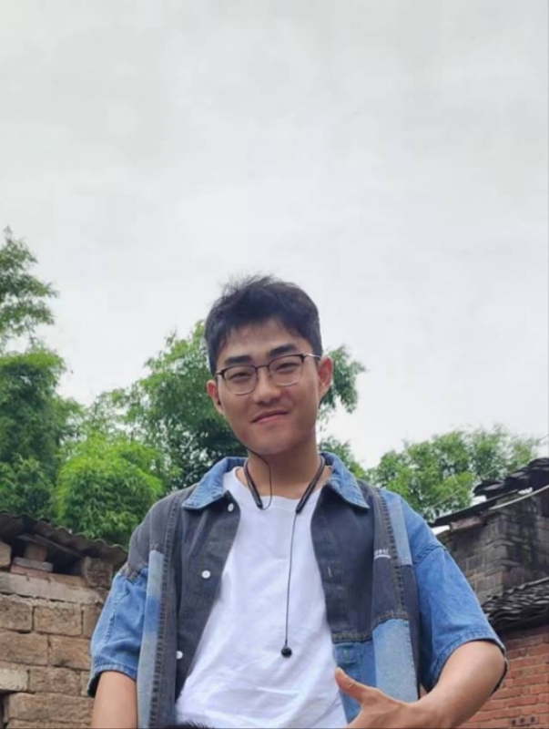 越努力越幸运的第一张照片--霞浦相亲网