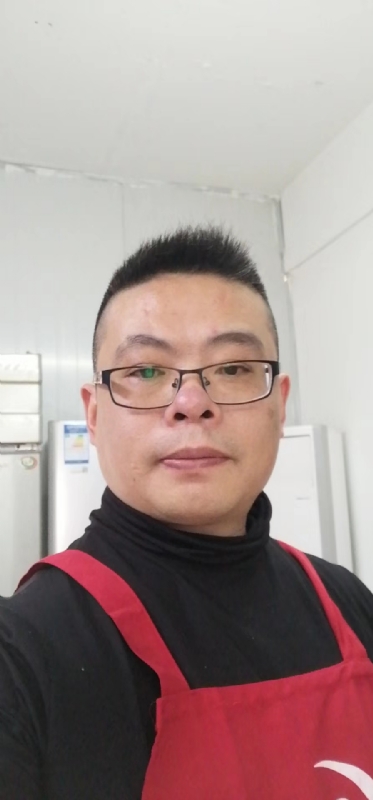 努力奋斗的第一张照片--霞浦相亲网