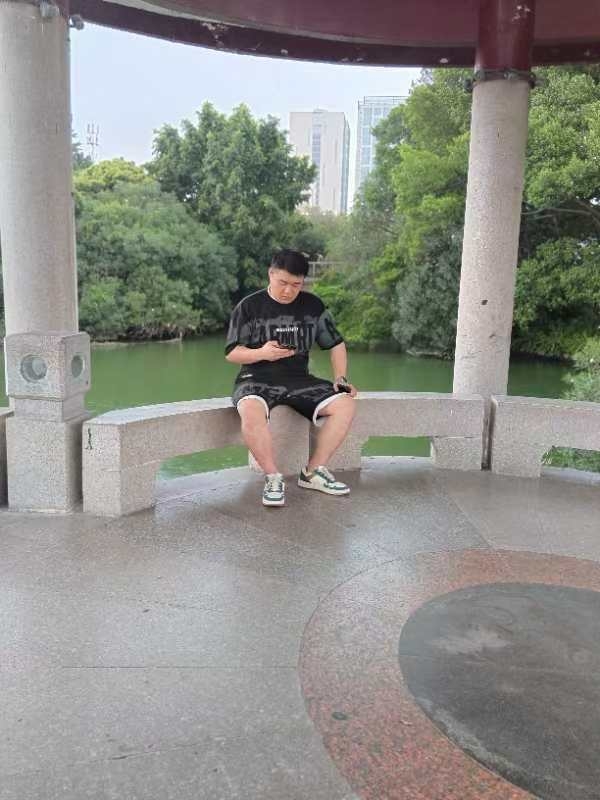不善挽留的第一张照片--霞浦相亲网