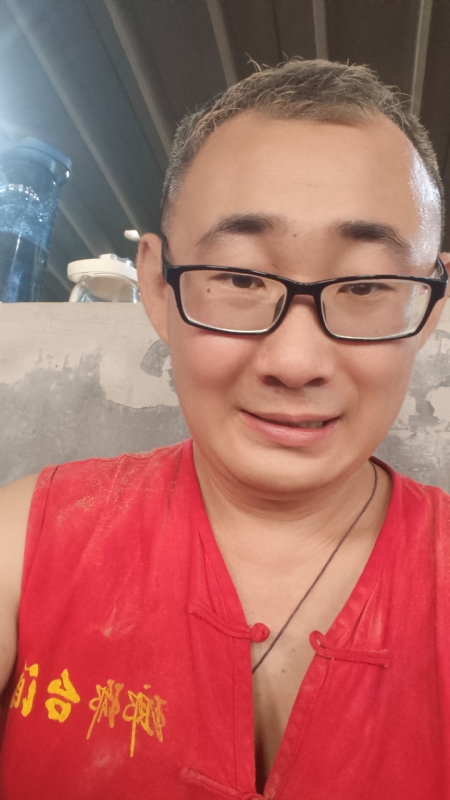 黑黑一笑的第二张照片--霞浦相亲网